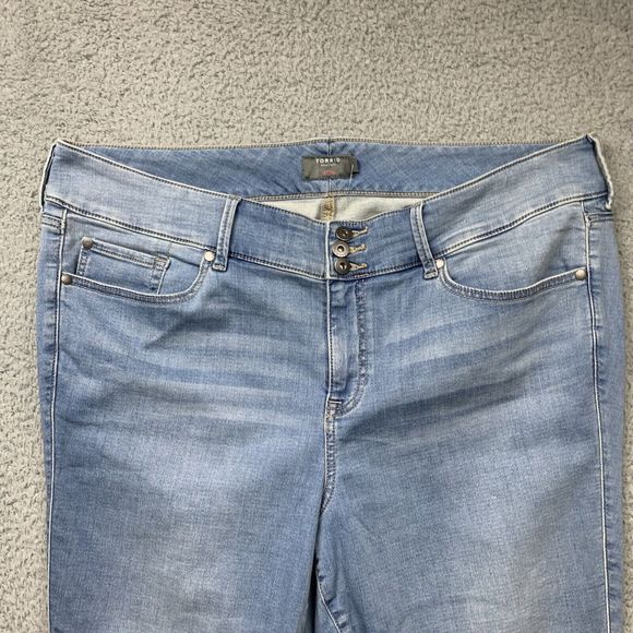 Torrid Jeans Womens 22R Jeggings Light Wash HIgh Rise Denim Stretch - Picture 2 of 16